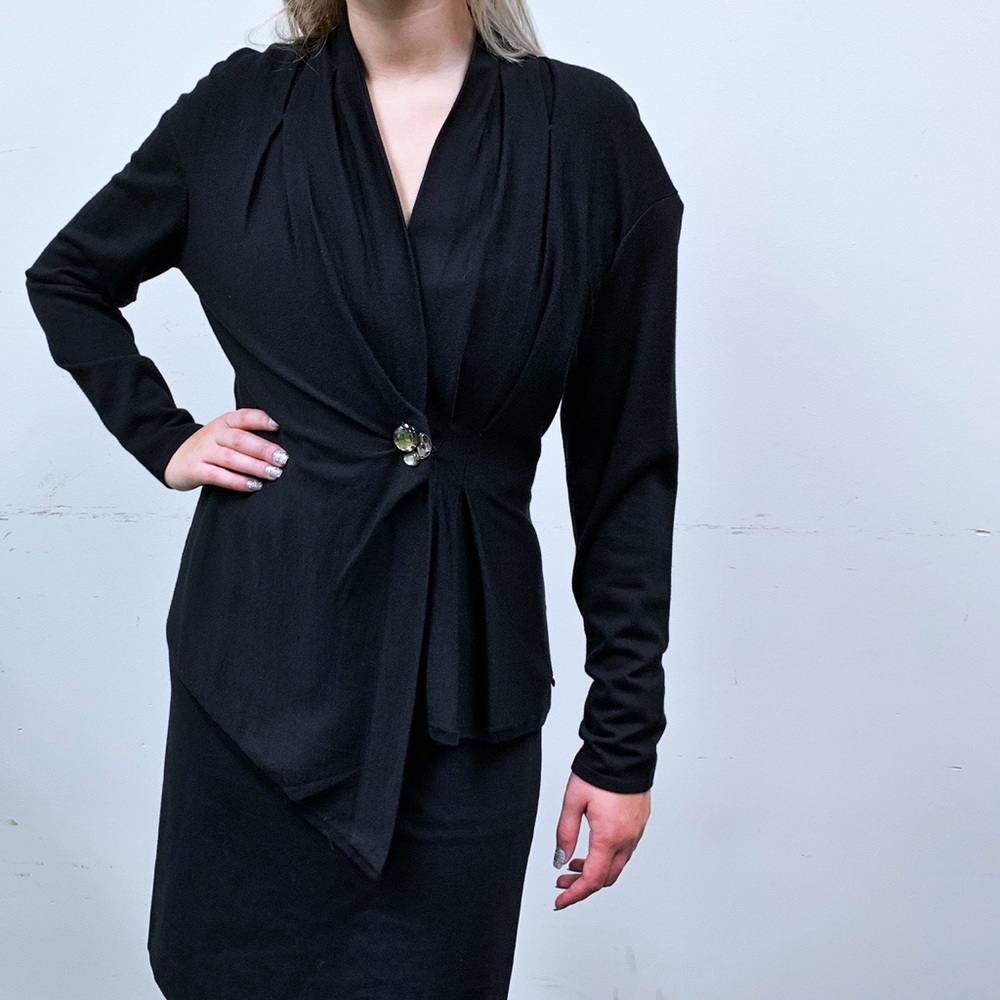 *NWOT*🌟Escada Asymmetrical Cardigan w/ Jewel Clasp